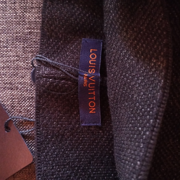 Louis Vuitton Black Beanie - Picture 5 of 6